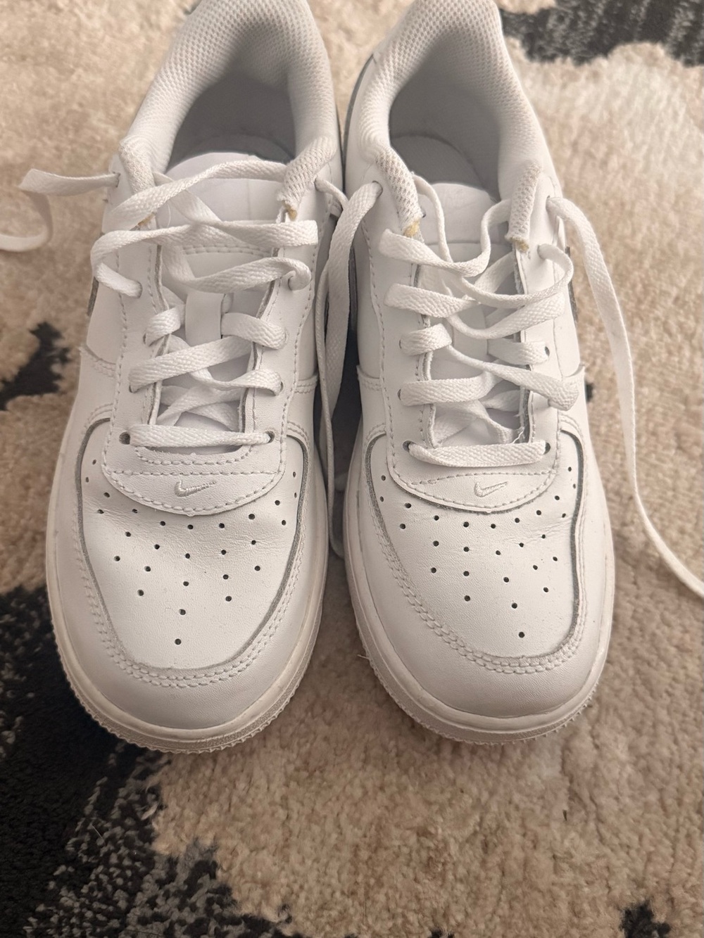 Kids Nike Air Force Ones White Sneakers